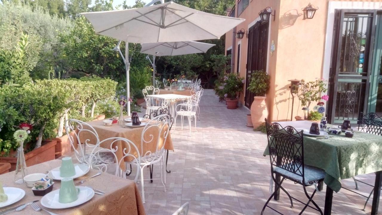 B&B Villa Maria Giovanna Giardini-Naxos Exterior foto
