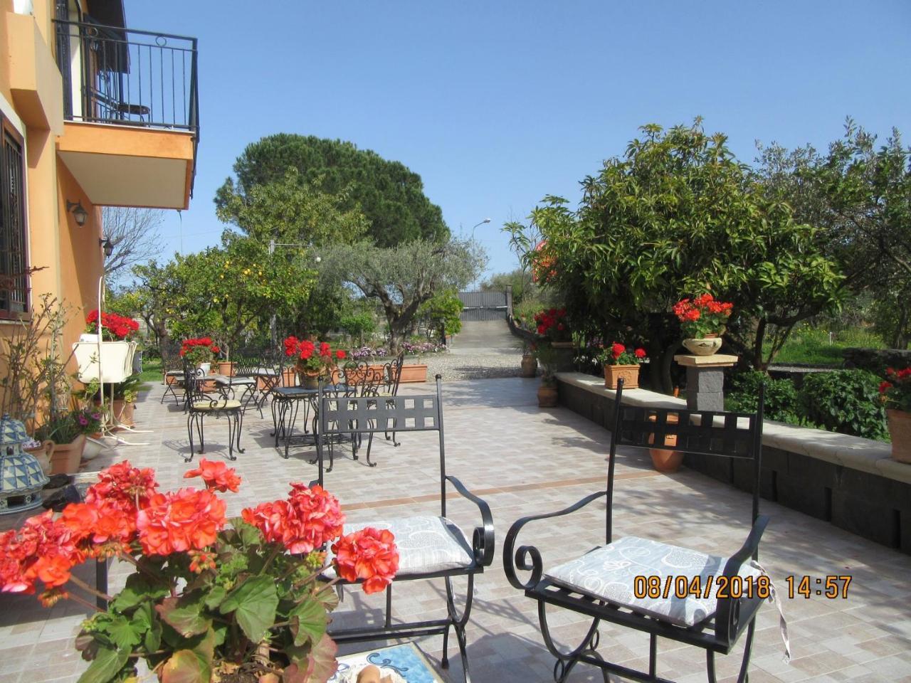 B&B Villa Maria Giovanna Giardini-Naxos Exterior foto